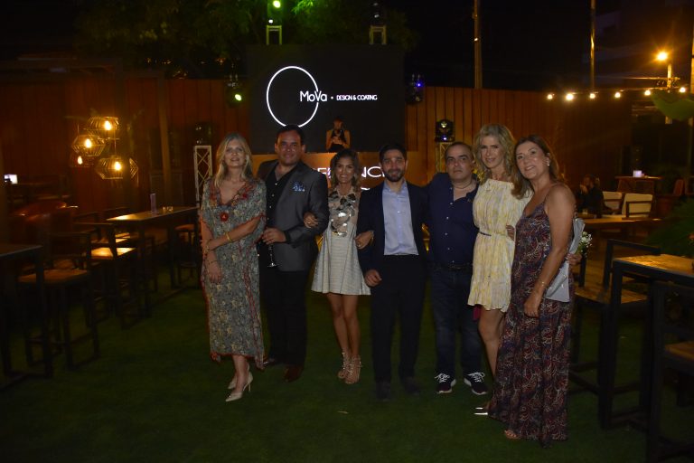 Brindis con arquitectos,  interioristas y diseñadores auspiciando un exitoso 2022 /MoVa Design & Coating