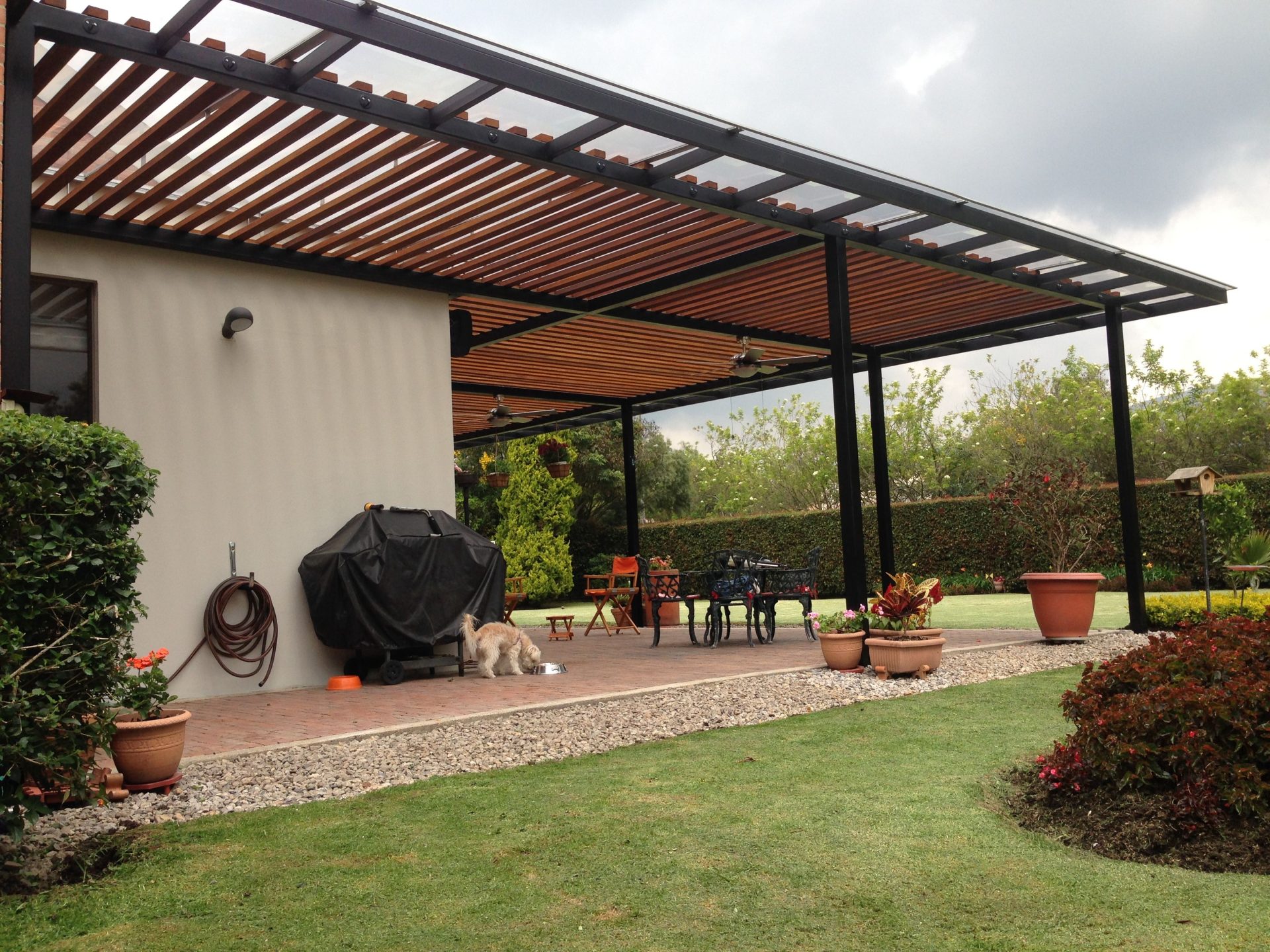 PÉRGOLAS /Ambientes con luz y espacios Revista Novarq