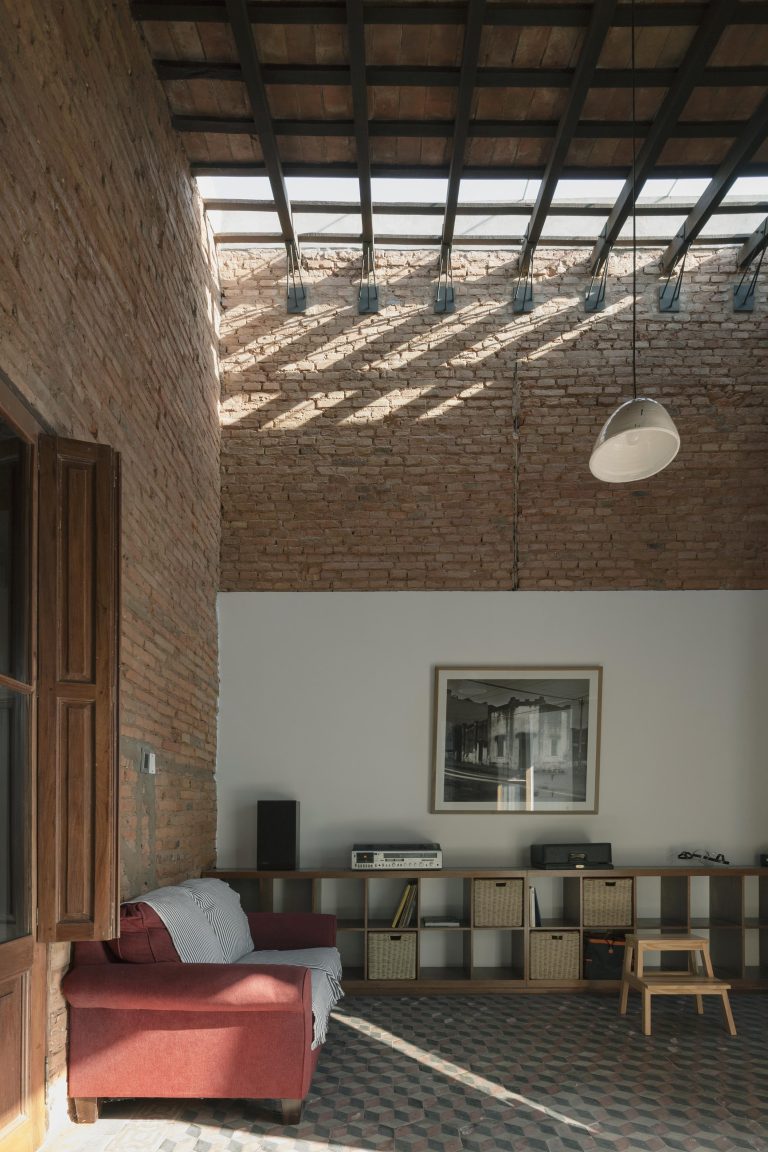 CASA SERBIA /Grupo Culata Jovái