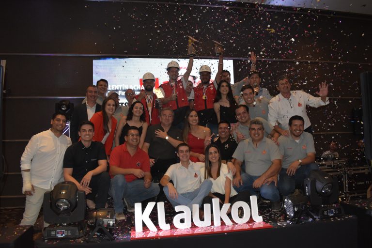 Conocé a los profesionales ganadores del año del «Concurso de Colocadores KLAUKOL»