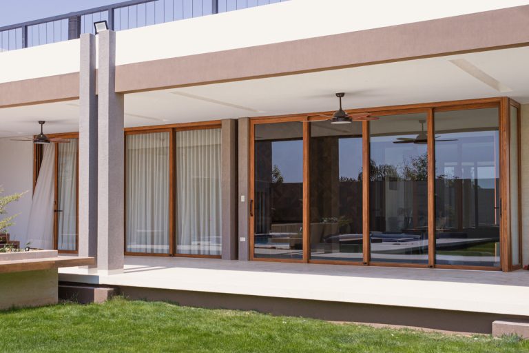 ITALPLAST SA: Nuevo showroom con la misma excelencia innovadora, presentará esta noche la línea Smart Slide