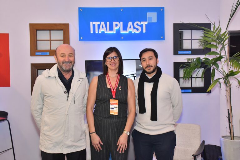 ITALPLAST SA oficialmente presentó su nueva marca internacional VELUX