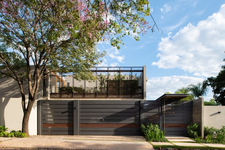 VIVIENDA BF / m+ estudio de arquitectura y diseño