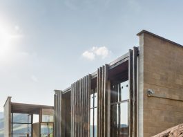 CASA DE 6 MIL BLOQUES /Arq. Márcio Flávio Motta Riveiro