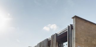 CASA DE 6 MIL BLOQUES /Arq. Márcio Flávio Motta Riveiro