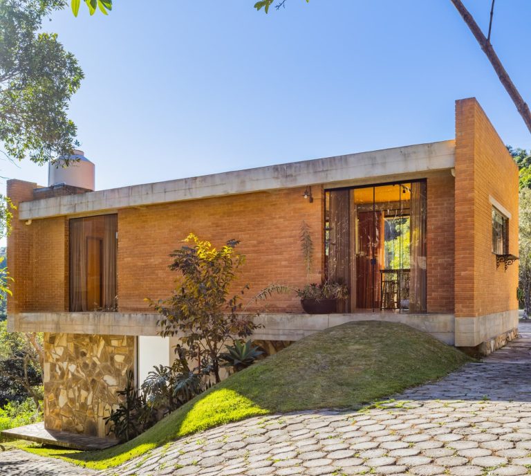 CASA NA VILA DO AÇUDE /Entremeios Arquitetura