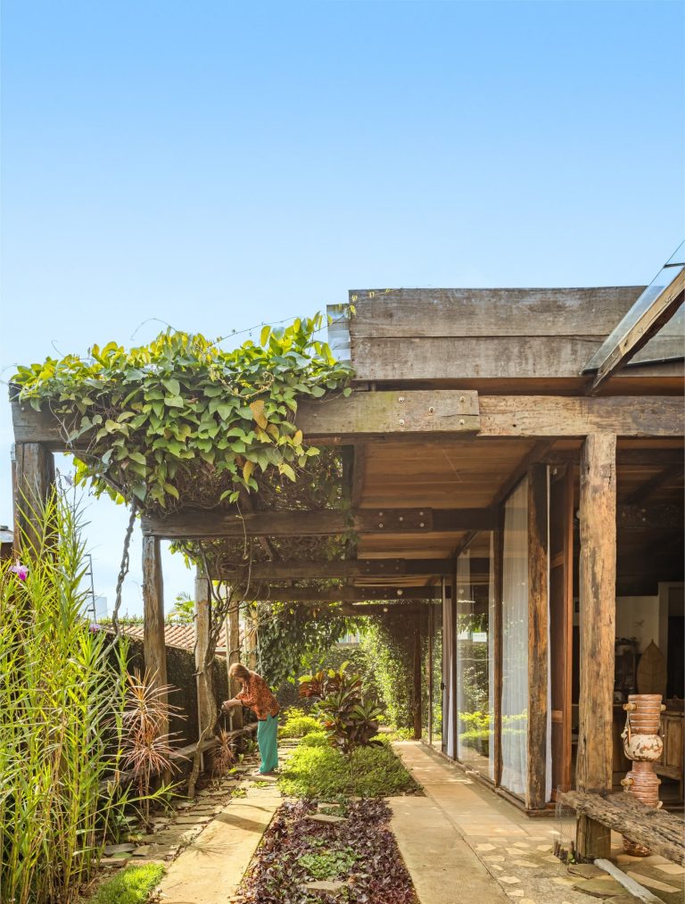 CASA DE VIRGÍNIA /Arq. Márcio Flávio Motta