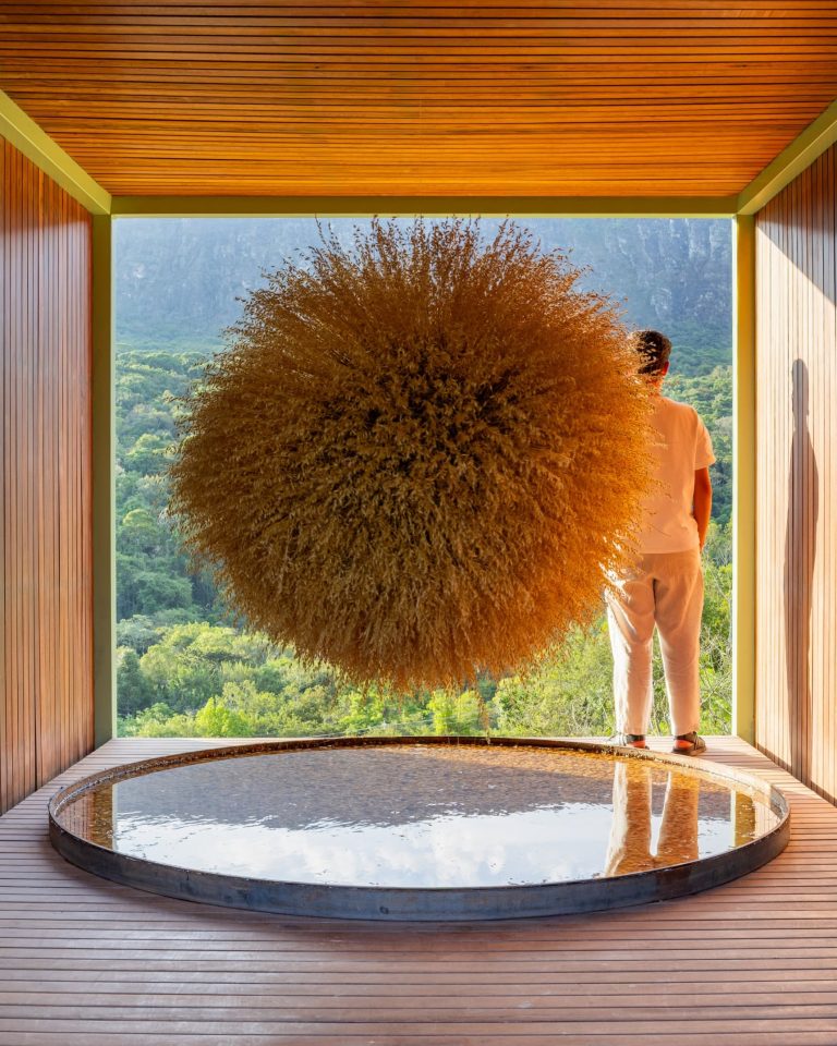 ESFERA LOCAL /L-ARA Arquitetura