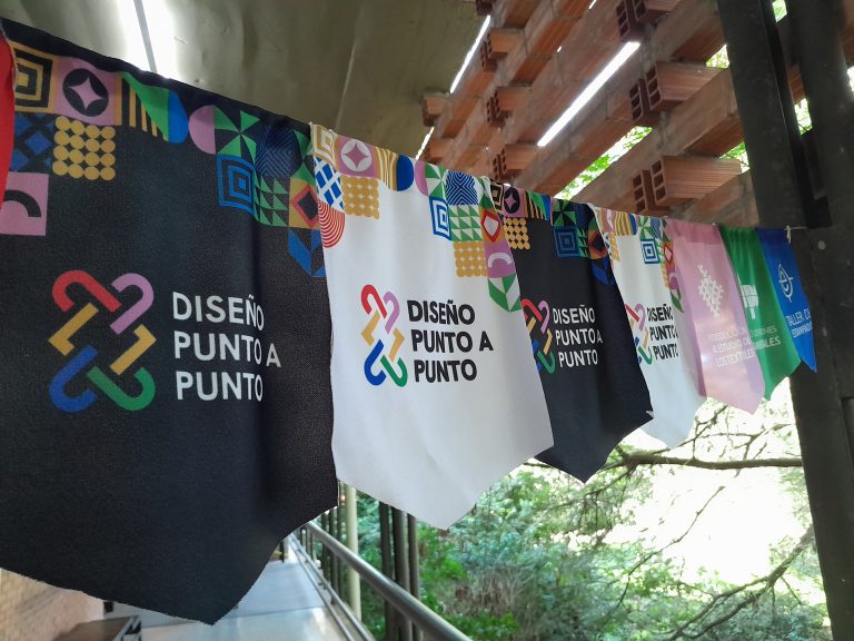 DISEÑO PUNTO A PUNTO: Creatividad en acción desde la FADA-UNA