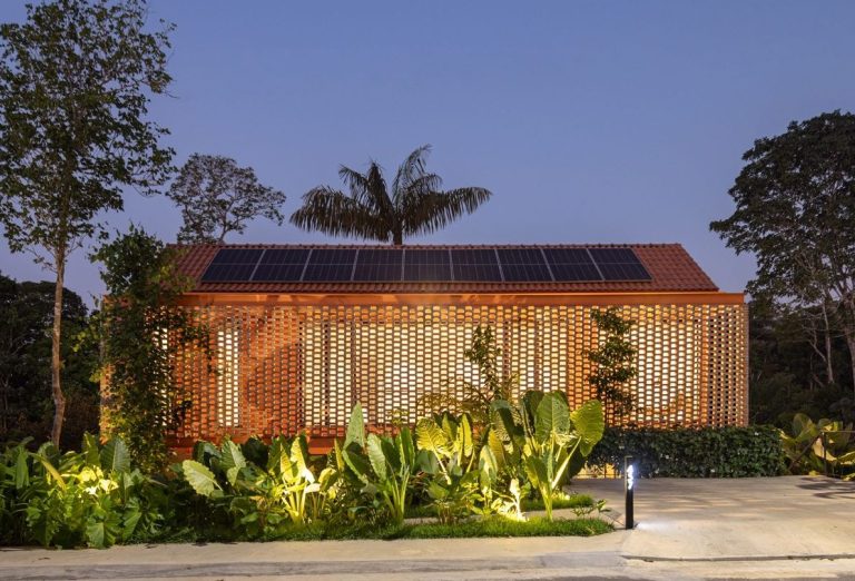 CASA PUPUNHA /Laurent Troost Architectures